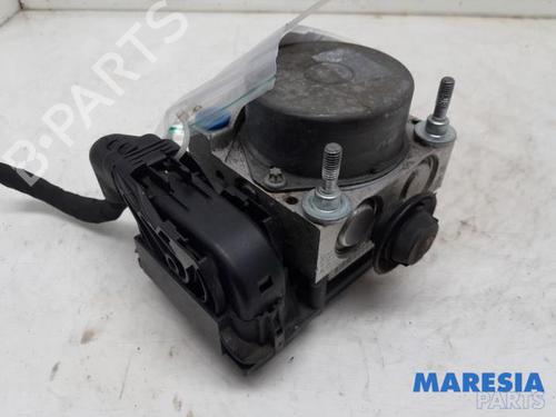 Used ABS pump FIAT 500 (312_) 0.9 (312AXG1A, 312.AXG11) (86 hp) 31392783