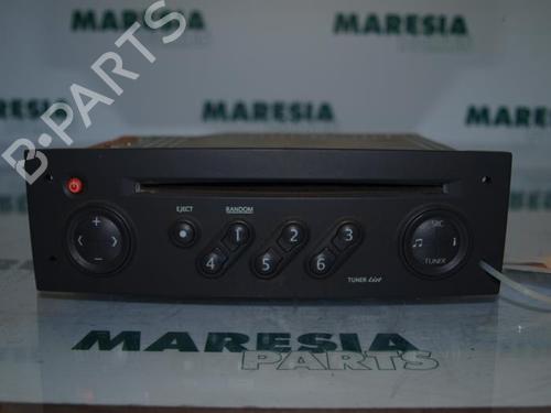 Used Radio RENAULT MEGANE II Estate (KM0/1_) 1.9 dCi (KMRG, KM1G, KM0G, KM2C) (120 hp) 31450779