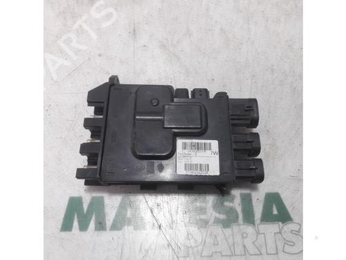 Used Control unit RENAULT MEGANE III Grandtour (KZ0/1) 1.5 dCi (KZ09, KZ0D, KZ1G, KZ29, KZ14, KZ1W, KZ10, KZ1F,... (110 hp) 31402302