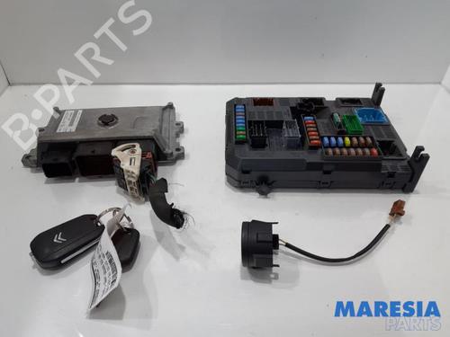 Used Engine control unit (ECU) CITROËN C4 CACTUS 1.2 VTi 82 (82 hp) 31404408