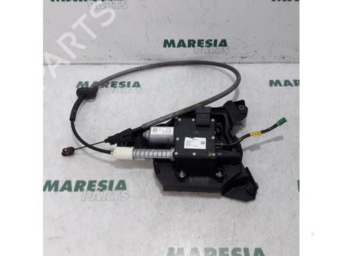 Used Electric handbrake PEUGEOT 3008 I MPV (0U_) 1.6 VTi (120 hp) 31402701