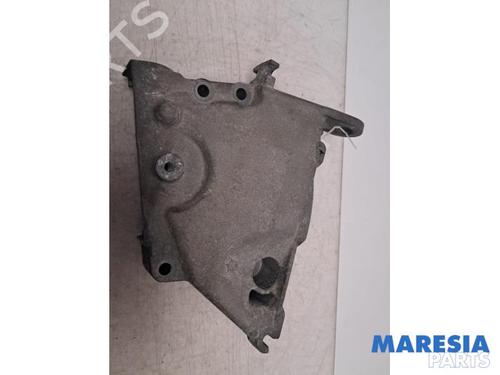 Used Gearbox mount Gearbox mount RENAULT TWINGO II (CN0_) 1.2 16V (CN0K, CN0V, CN0A) (76 hp) 39726043 39726043