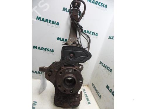 right-front-steering-knuckle-alfa-romeo-gt-937_-2003-2004-2005-2006-2007-2008-2009-2010-31449527 main image