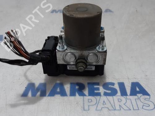 Used ABS pump FIAT DUCATO Van (250_) 120 Multijet 2,3 D (120 hp) 31395700