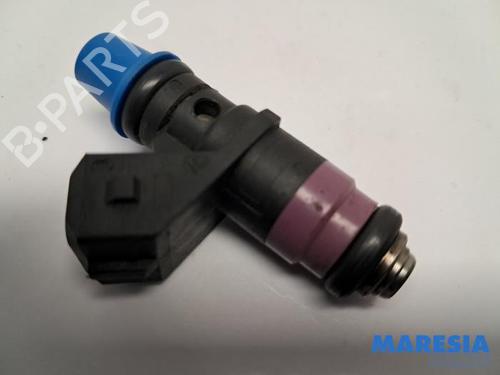 Used Injector RENAULT SCÉNIC II (JM0/1_) 1.6 (JM0C, JM0J, JM1B) (113 hp) 31457013
