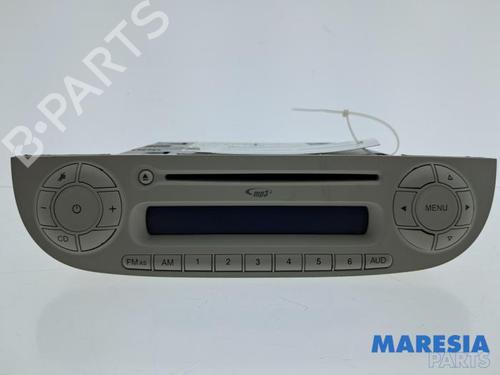 Used Radio Radio FIAT 500 (312_) 0.9 (312AXG1A, 312.AXG11) (86 hp) 33411319 33411319