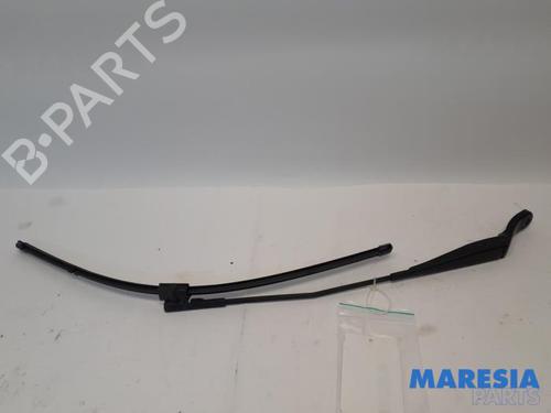 Used Front windshield wiper arm PEUGEOT 207 CC (WD_) 1.6 16V (120 hp) 31523329