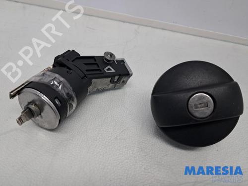 Used Ignition barrel Ignition barrel CITROËN C4 CACTUS 1.2 VTi 82 (82 hp) 31431076 31431076