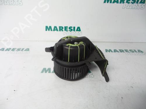 Used Heater blower motor RENAULT SCÉNIC II (JM0/1_) 1.6 (JM0C, JM0J, JM1B) (113 hp) 31483176