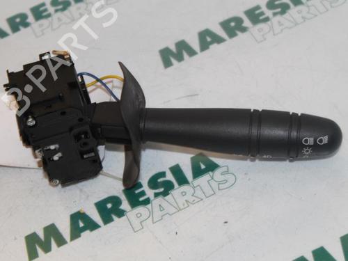 steering-column-stalk-renault-clio-ii-bb_-cb_-1998-1999-2000-2001-2002-2003-2004-2005-2006-2007-2008-2009-2010-2011-2012-2013-2014-2015-2016-31516493 main image