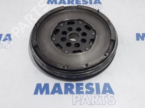 Used Flywheel PEUGEOT 508 I (8D_) 2.0 HDi Hybrid4 AWC (163 hp) 31466064