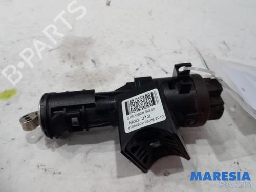 Used Ignition barrel FIAT 500 (312_) 1.2 (312AXA1A) (69 hp) 31455648