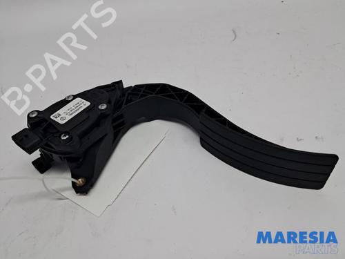 Pedal Pedal RENAULT CLIO IV (BH_) 0.9 TCe 90 (BHNF, BHMA, BHMH, BHJK, BHJR) (90 hp) 39750750 39750750