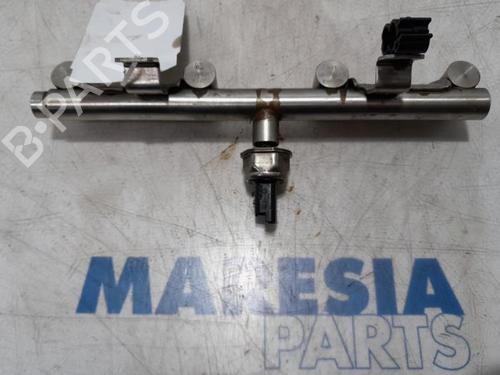 Used Injection rail PEUGEOT 308 I (4A_, 4C_) 1.6 16V (150 hp) 31536756
