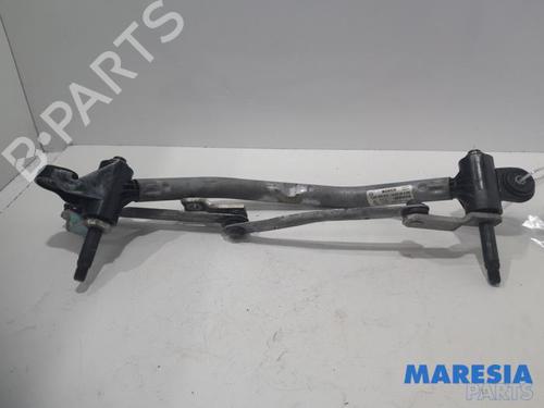 Used Front wipers mechanism RENAULT TWINGO II (CN0_) 1.2 16V (CN04, CN0B) (75 hp) 31404567