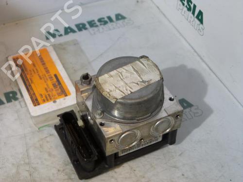 Used ABS pump RENAULT SCÉNIC II (JM0/1_) 1.5 dCi (JM1E, JM16) (106 hp) 31423627