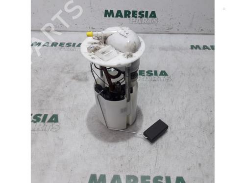 Used Fuel pump FIAT 500 (312_) 1.2 (312AXA1A) (69 hp) 31525041
