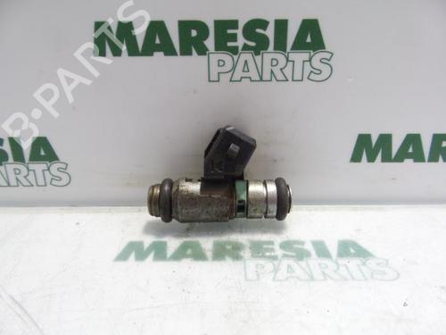 injector-fiat-punto-188_-1999-2000-2001-2002-2003-2004-2005-2006-2007-2008-2009-2010-2011-2012-31471787 main image