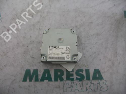 Used Control unit Control unit RENAULT MEGANE III Grandtour (KZ0/1) 1.5 dCi (KZ09, KZ0D, KZ1G, KZ29, KZ14, KZ1W, KZ10, KZ1F,... (110 hp) 31403537 31403537