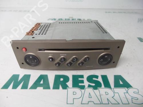 Used Radio RENAULT SCÉNIC II (JM0/1_) 1.6 (JM0C, JM0J, JM1B) (113 hp) 31514565