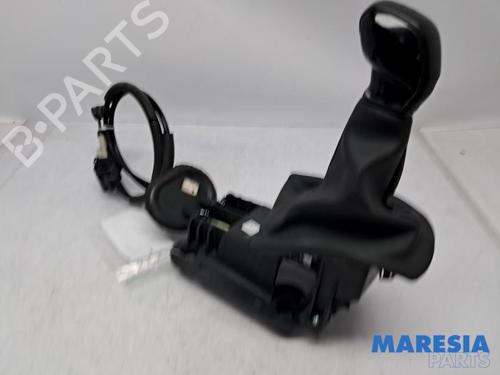 Used Gear lever PEUGEOT 208 I (CA_, CC_) 1.2 VTI 82 (82 hp) 31402831