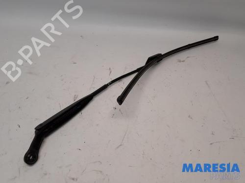 front-windshield-wiper-arm-fiat-500-312_-2007-31524621 main image