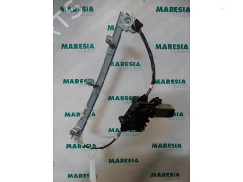 front-left-window-mechanism-alfa-romeo-156-932_-1997-1998-1999-2000-2001-2002-2003-2004-2005-31407291 main image