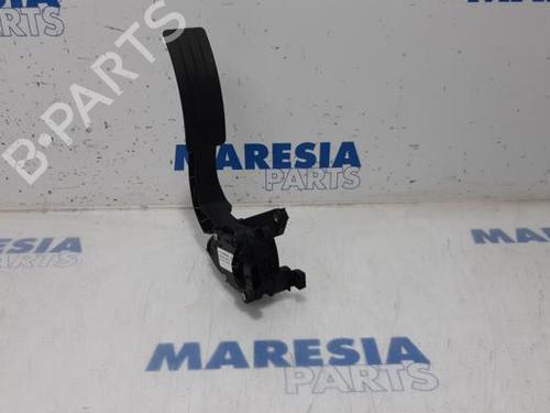 electronic-module-renault-clio-iv-bh_-2012-2013-2014-2015-2016-2017-2018-2019-2020-2021-31536429 main image