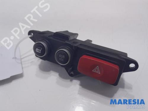 Used Warning switch ALFA ROMEO 159 Sportwagon (939_) 3.2 JTS Q4 (939BXG2B, 939BXG22) (260 hp) 31532832