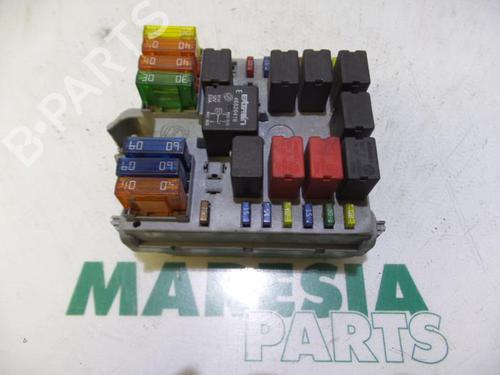 Caixa de fusíveis LANCIA THESIS (841_) 2.4 JTD (841AXD1B02) (150 hp) 31505220