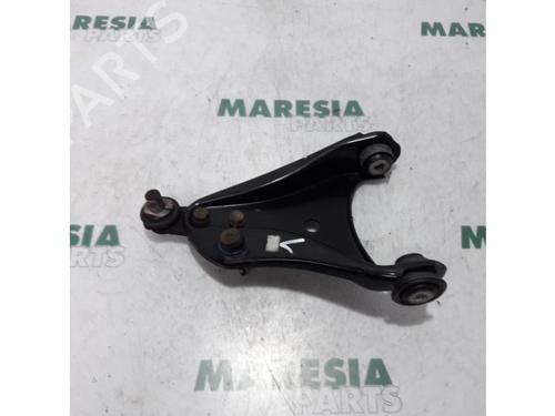 Used Left front suspension arm RENAULT TWINGO II (CN0_) 1.2 16V (CN04, CN0B) (75 hp) 31384584