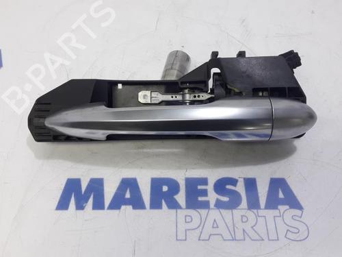 front-right-exterior-door-handle-alfa-romeo-giulietta-940_-2010-2011-2012-2013-2014-2015-2016-2017-2018-2019-2020-31408189 main image