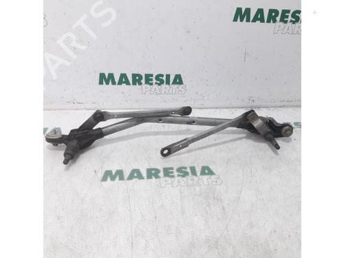 Used Front wipers mechanism RENAULT MEGANE III Grandtour (KZ0/1) 1.5 dCi (KZ0C, KZ1A) (90 hp) 31531373