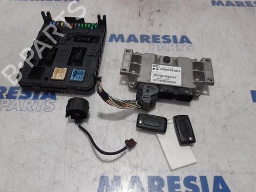 Used Engine control unit (ECU) CITROËN C4 Grand Picasso I (UA_) 2.0 i 16V (140 hp) 31526342