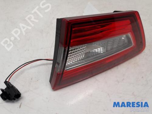 Used Right taillight RENAULT CLIO IV (BH_) 1.2 TCe 120 (BHM0) (120 hp) 31389223