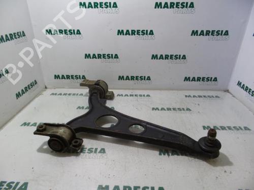 Venstre fortil bærearm LANCIA LYBRA SW (839_) 1.9 JTD (839BXD1A) (105 hp) 31414976