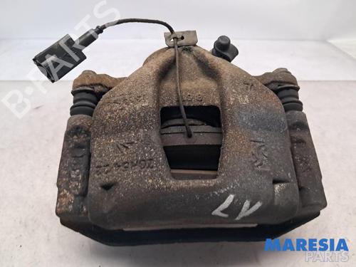Venstre bremsekaliber foran ABARTH 500 / 595 / 695 1.4 (312.AXY11, 312.AXY1A) (145 hp) 31402454