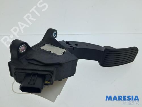 Used Pedal Pedal 38489218 38489218