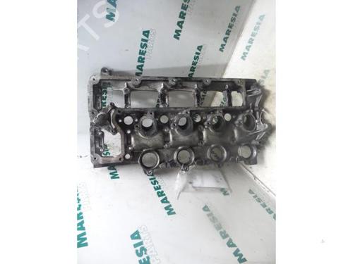 Used Valve cover PEUGEOT 407 SW (6E_, 6D_) 2.0 HDi 135 (136 hp) 31515408