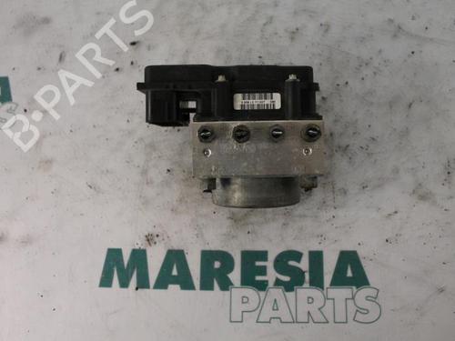 Used ABS pump FIAT GRANDE PUNTO (199_) 1.4 (199AXB11, 199AXB1A, 199BXB1A, 199AXL1A) (77 hp) 31503041