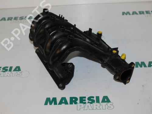 Used Injection rail RENAULT TWINGO I (C06_) 1.2 (C066, C068) (58 hp) 31432604