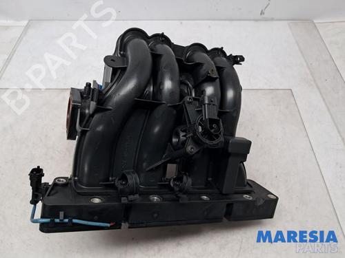 Used Injection rail FIAT PUNTO (199_) 1.4 Multi Air (105 hp) 31437821