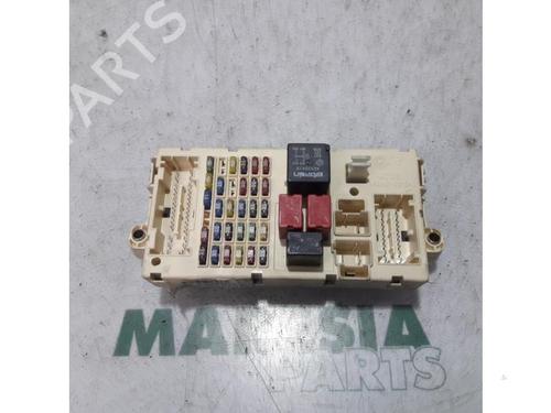Used Fuse box Fuse box FIAT PUNTO (188_) 1.2 16V 80 (188.233, .235, .253, .255, .333, .353, .639,... (80 hp) 31499060 31499060