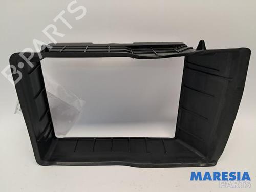 Used Pipe RENAULT MEGANE IV Grandtour (K9A/M/N_) 1.3 TCe 115 (K9N9) (116 hp) 31393412