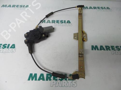 Rudehejsemekanisme Højre foran FIAT SEICENTO / 600 (187_) 1.1 (187AXB, 187AXB1A, 187AXC1A02) (54 hp) 31450069