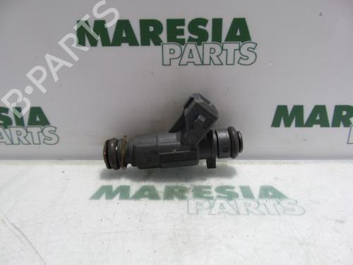 injector-fiat-grande-punto-199_-2005-31498912 main image