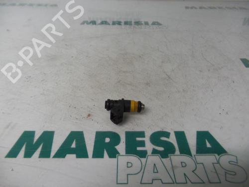 Used Injector RENAULT SCÉNIC I MPV (JA0/1_, FA0_) 1.6 (JA00) (110 hp) 31414394