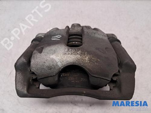 Used Right front brake caliper RENAULT ZOE Hatchback Van (BFM_) Electric (BFME) (92 hp) 31453199