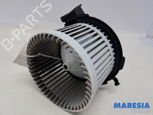 Used Heater blower motor FIAT 500 (312_) 1.2 (312AXA1A) (69 hp) 31498461