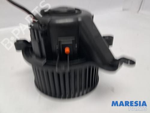 Used Heater blower motor PEUGEOT 5008 (0U_, 0E_) 1.6 16V (156 hp) 31516611